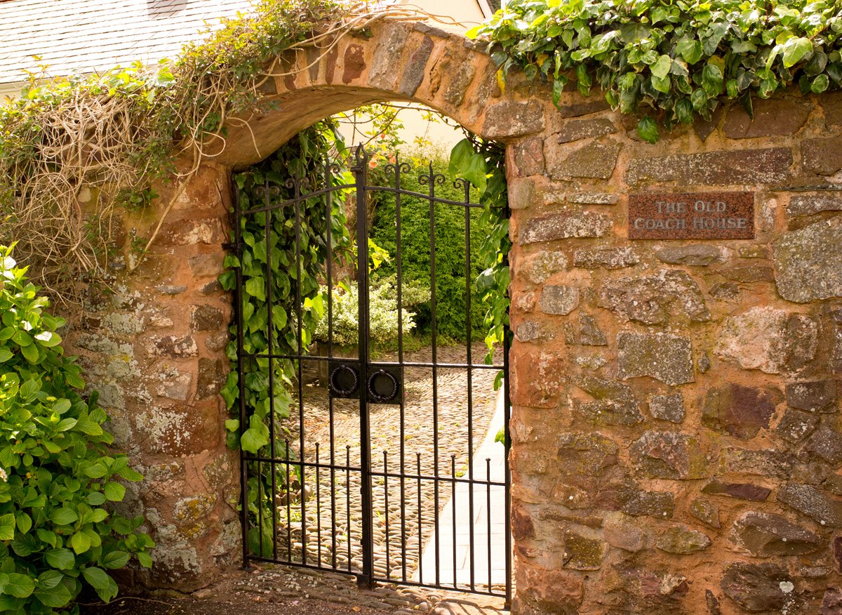 Gate garden-web.jpg